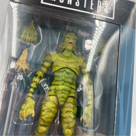 Jada Toys Universal Monsters Creature from Black Lagoon 6-Inch Action Figure - Picture 2 of 7